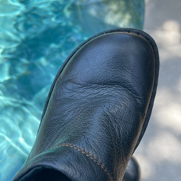 Born Clogs - Picture 8 of 8